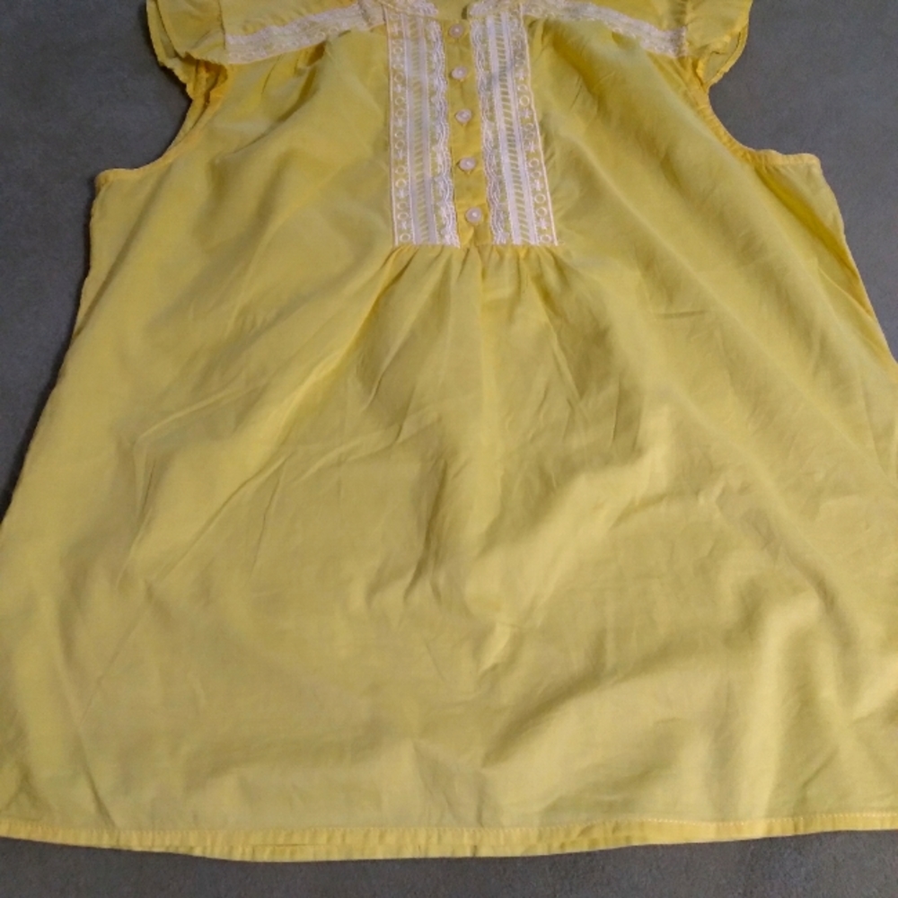 Old Navy embroiderd yellow blouse